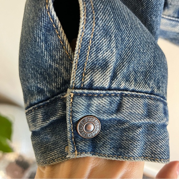 Levi’s Sherpa Denim Jacket - Picture 10 of 16